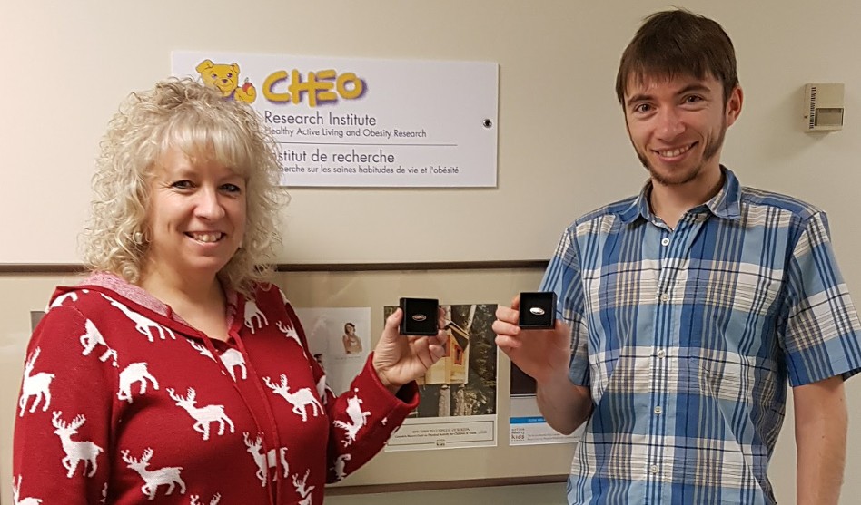 HALOites Receive 5-Year Pins from the CHEO Research Institute