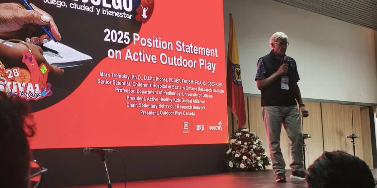 Mark Tremblay delivers invited talk at summer festival in Colombia